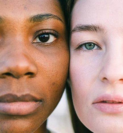 Pourquoi les gens tombent amoureux dinconnus en ligne ce qui fonctionne reellement