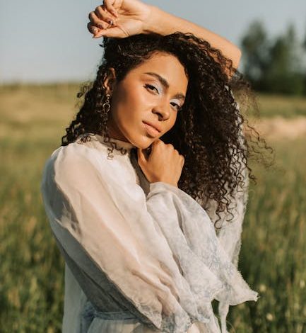 Titre: Comment Reconnaître les Profils Faux dans la Rencontre en Ligne pour Trouver des Personnes Réelles